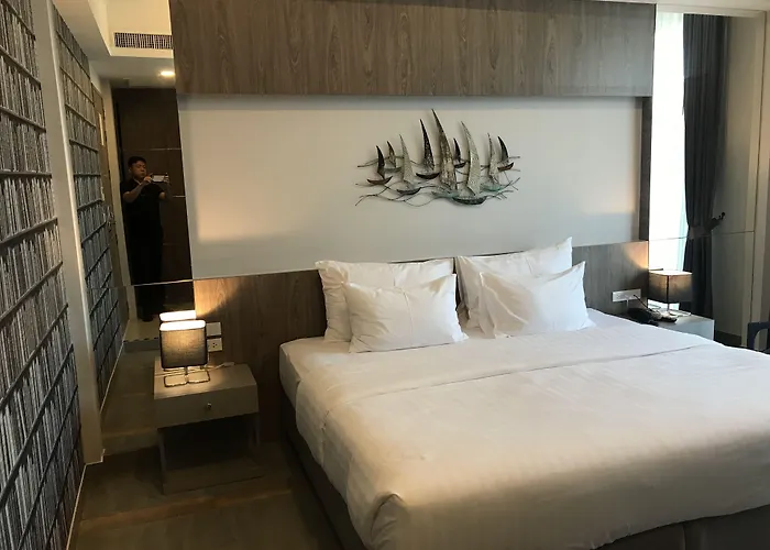 V20 Boutique Jacuzzi
