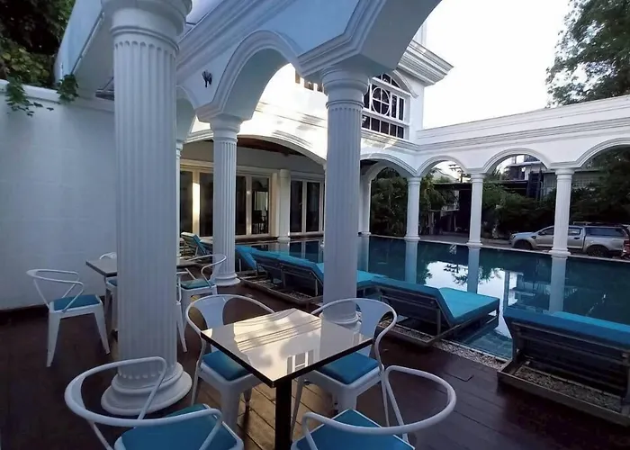 V20 Boutique Jacuzzi 4*